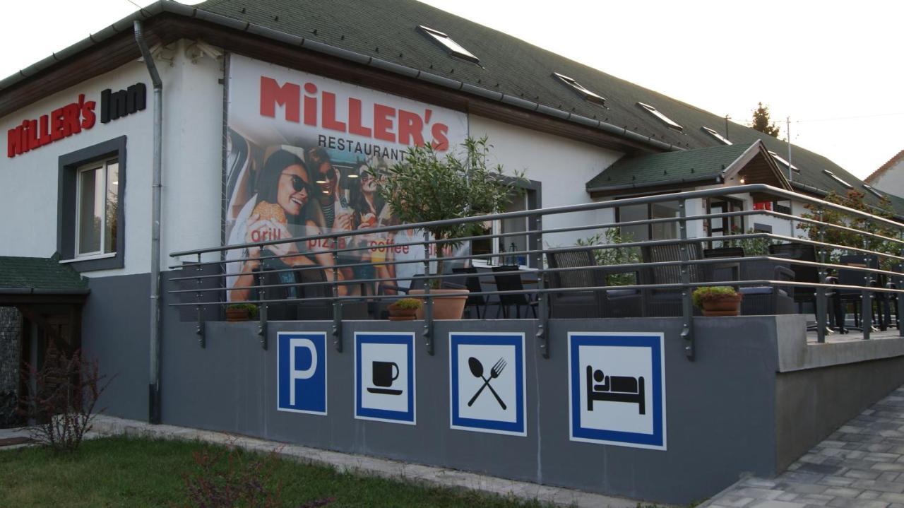 Miller'S Inn Panzio Es Etterem Nagyoroszi 外观 照片